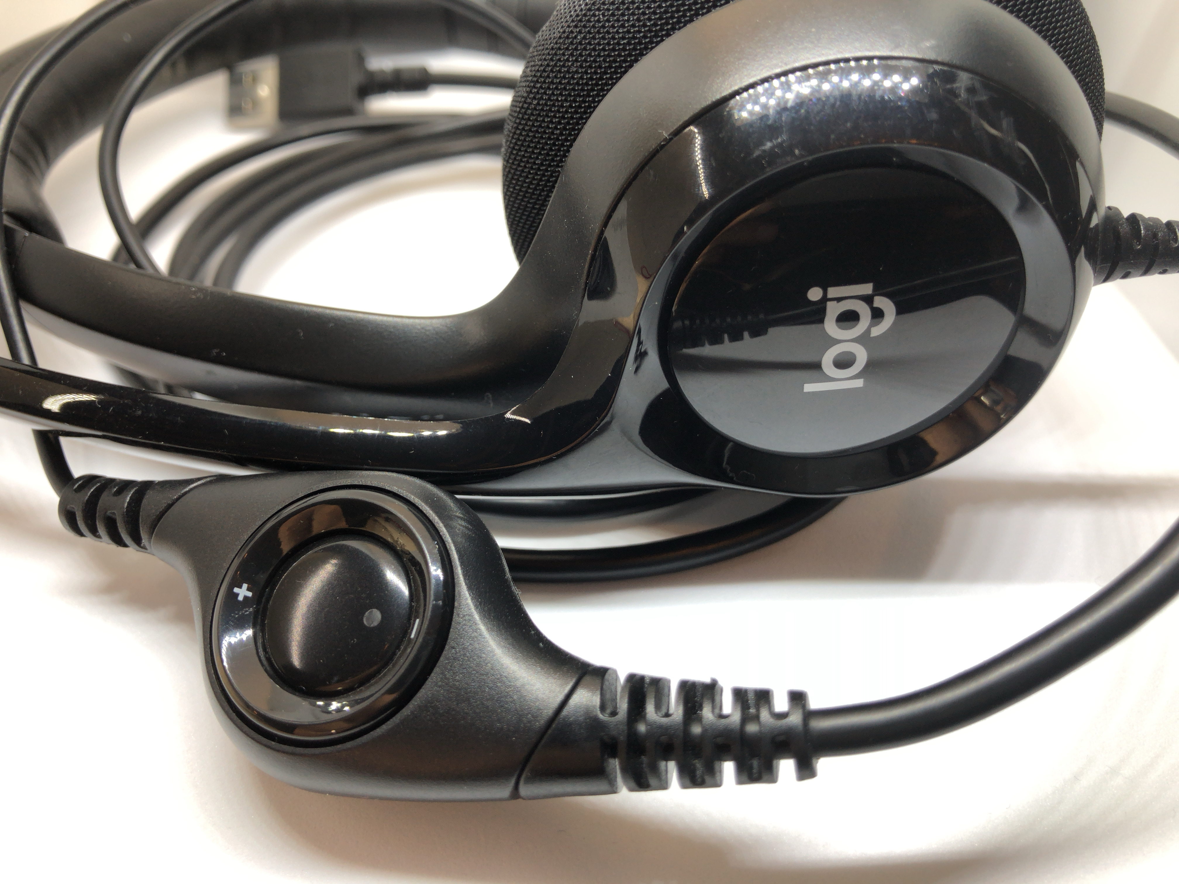 写真：ロジクールヘッドセット H390